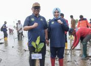 Peringati Hari Lingkungan Hidup Sedunia 2024, Pj Walikota Palopo Lakukan Penanaman Mangrove