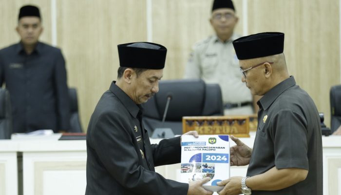 Pj Wali Kota Palopo Serahkan Laporan Pertanggungjawaban TA. 2024 Kepada DPRD
