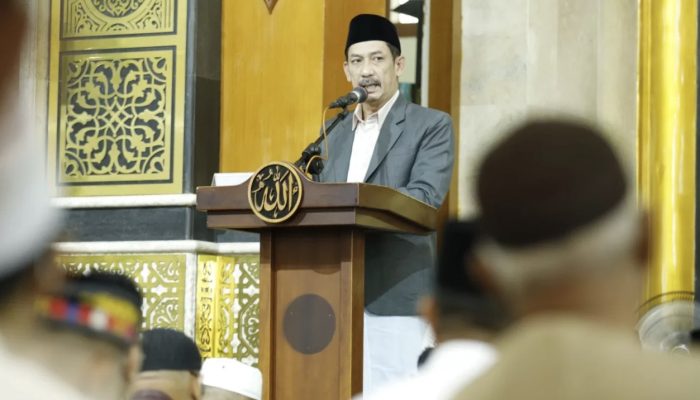 Pj Wali Kota Palopo Salat Idulfitri di Masjid Agung, Sampaikan 7 Pesan Penting Untuk Warga
