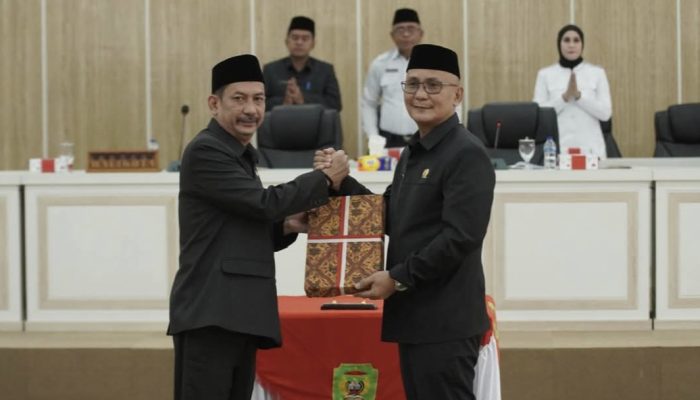 Pj Wali Kota Palopo Hadiri Tiga Rapat Paripurna, Bahas 5 Ranperda Prioritas