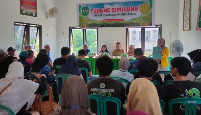 Petani Mungkajang Bahas Strategi Hadapi Hama dan Pilih Varietas Unggul Lewat Tudang Sipulung