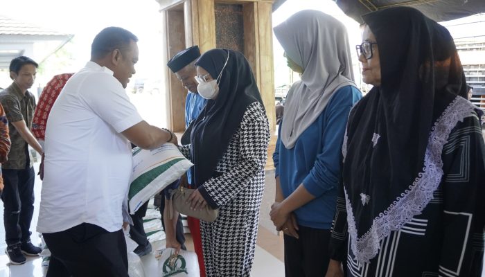 Pemkab Luwu Salurkan 747 Ton Beras Untuk 37.375 Keluarga