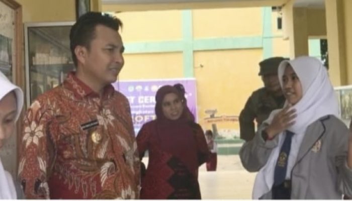 Momen Unik, Siswi SMPN 1 Masamba Tiba-Tiba Wawancarai Bupati Luwu Utara