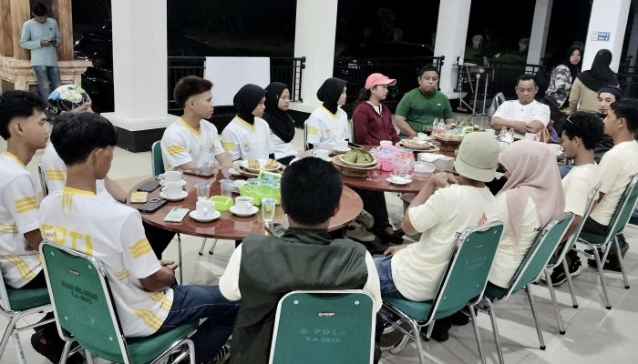 Berlaga di Pra Porprov Pangkep, 12 Atlet Panjat Tebing Asal Luwu Dilepas Bupati Luwu