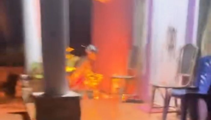 Rumah Kades Padang Kalua Diteror Bom Molotov dan Lemparan Batu