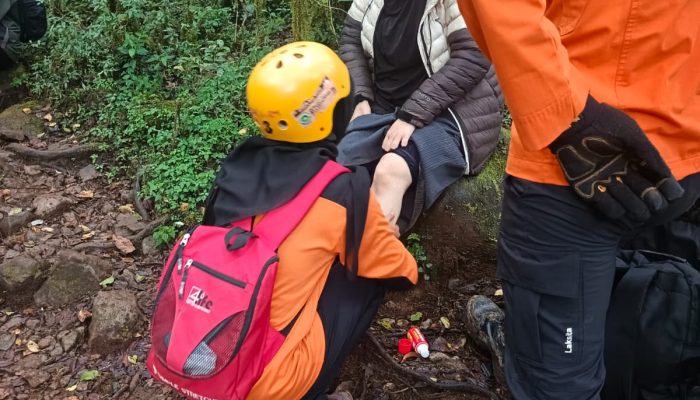 Basarnas Evakuasi Dua Pendaki yang Terjebak di Gunung Bulubaria
