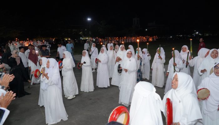 Ribuan Warga Meriahkan Pawai Obor Sambut Tahun Baru Islam 1448 H di Luwu