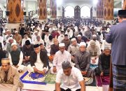 Sholat Idul Adha di Mesjid Agung, Asrul Sani : Pentingnya ilmu dan Kedermawanan Ulama Diteladani