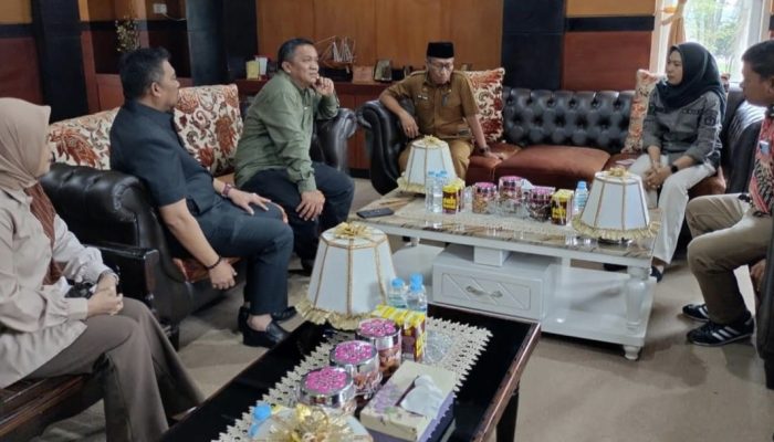 Bangun Sinergi Pembangunan Daerah, DPRD Luwu Utara Terima Kunjungan Kerja DPRD Luwu Timur Bahas RPJMD 2025–2029