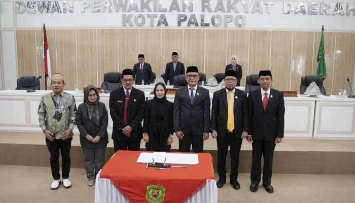 Pj. Sekda Hadiri Rapat Paripurna Pengesahan Pasangan Wali Kota dan Wakil Palopo Terpilih