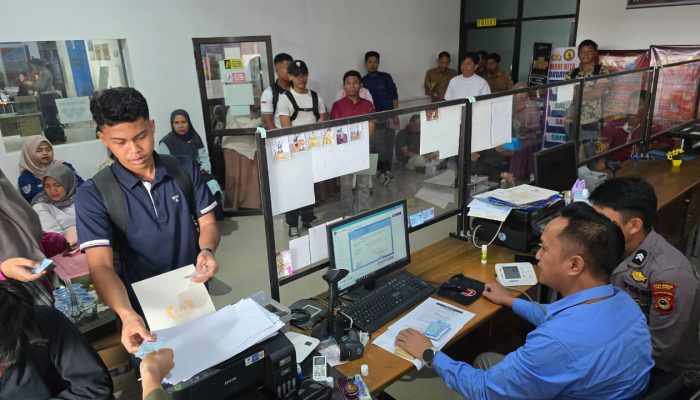 Polres Palopo Layani Pembuatan SKCK Hingga Tengah Malam, Ribuan Masyarakat Terbantu