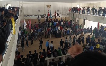 Demo di DPRD Palopo, Massa Usung 9 Tuntutan: Dari Copot Kapolri hingga Reformasi Kepolisian