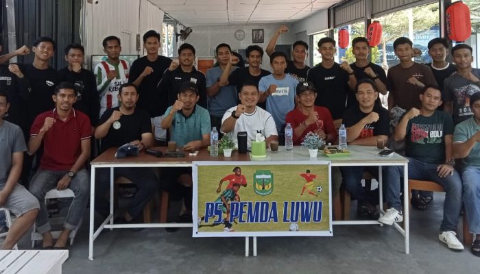 Wabup Dhevy Bijak Lepas Tim PS Pemda Luwu Berlaga di Piala Gubernur Sulsel 2025