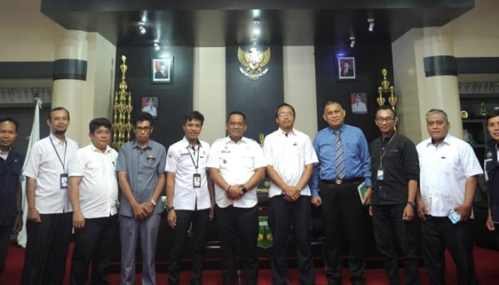 Bupati Luwu dan Tim Sosek KKP Bahas Rencana Pembangunan Kampung Nelayan Merah Putih