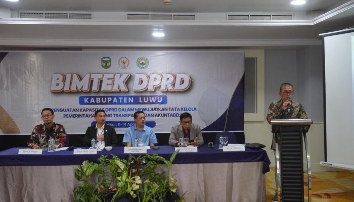 Bupati Luwu Tekankan Pentingnya Transparansi dalam Bimtek DPRD