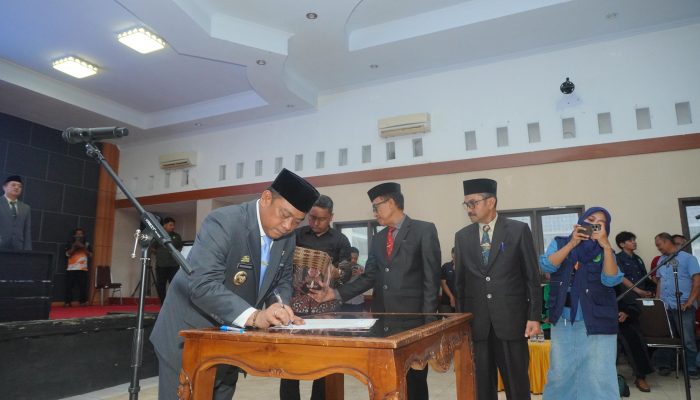 Bupati Luwu Lantik Pejabat, Fokus Pelayanan dan Kinerja Nyata