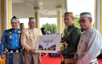 Masmindo Salurkan 450 Tas dan 350 Meja untuk Sekolah di Luwu