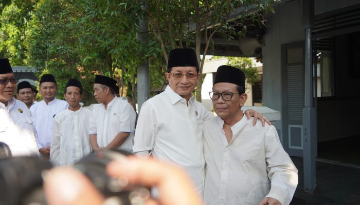 Kunjungi Pesantren Girikesumo, Menag Dorong Santri Jadi Pemimpin Masa Depan